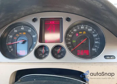 2008 Volkswagen Passat Komfort z USA, uszkodzony, nr VIN WVWLK73C88E125980